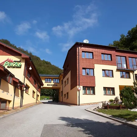 Park Hotel *